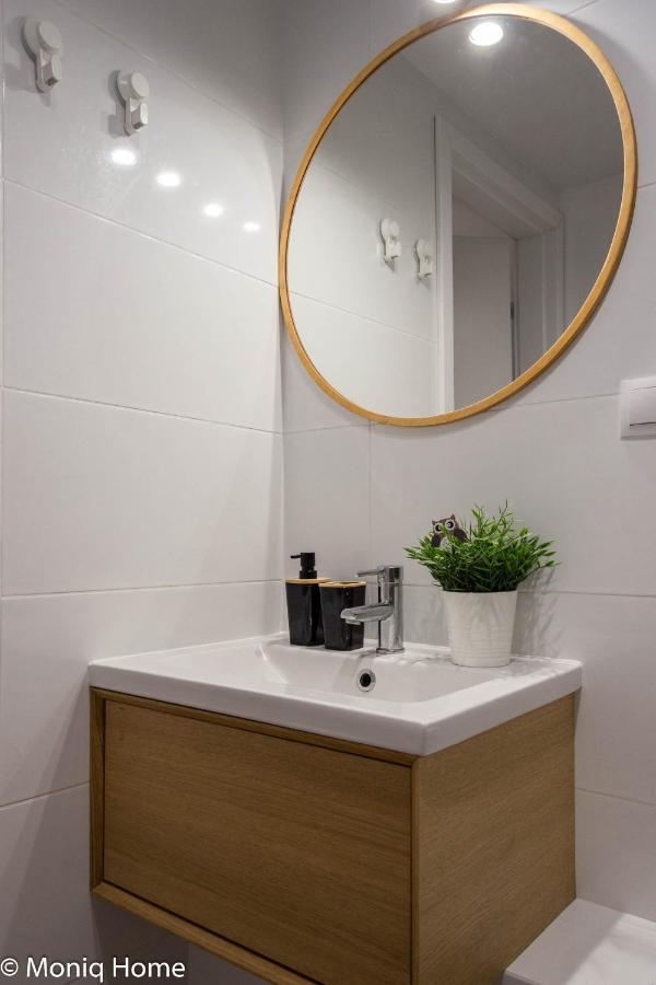 M&R Apartament Smart&Bright Batorego 16, Netflix, Free Wifi, Metro I Park Pole Mokotowskie, Stodola, Self Check-In, 5 Minut Od Centrum Warsaw Ngoại thất bức ảnh