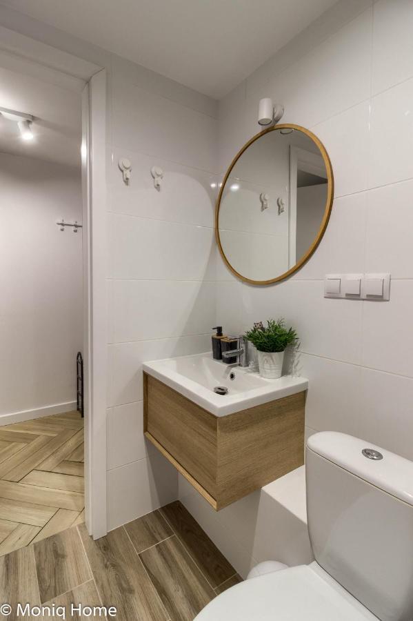 M&R Apartament Smart&Bright Batorego 16, Netflix, Free Wifi, Metro I Park Pole Mokotowskie, Stodola, Self Check-In, 5 Minut Od Centrum Warsaw Ngoại thất bức ảnh